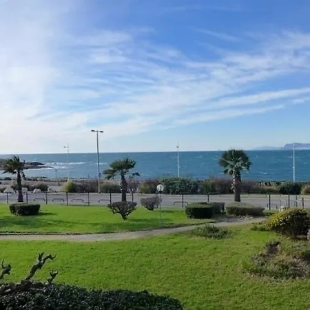 Apartment Aviso شقة سيكس-فور-لو-بلاج